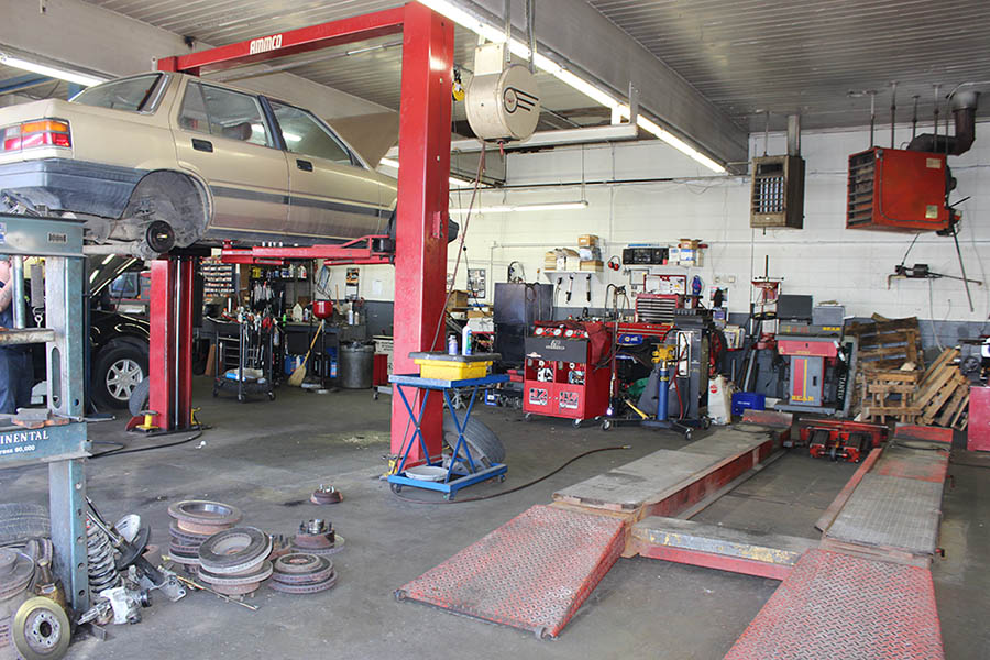 Finding an Auto Shop Near Me In Vista - Golden Wrench Automotive