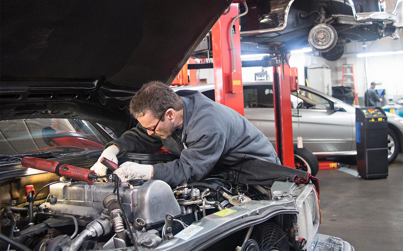 Mechanic Shop Near Me Vista